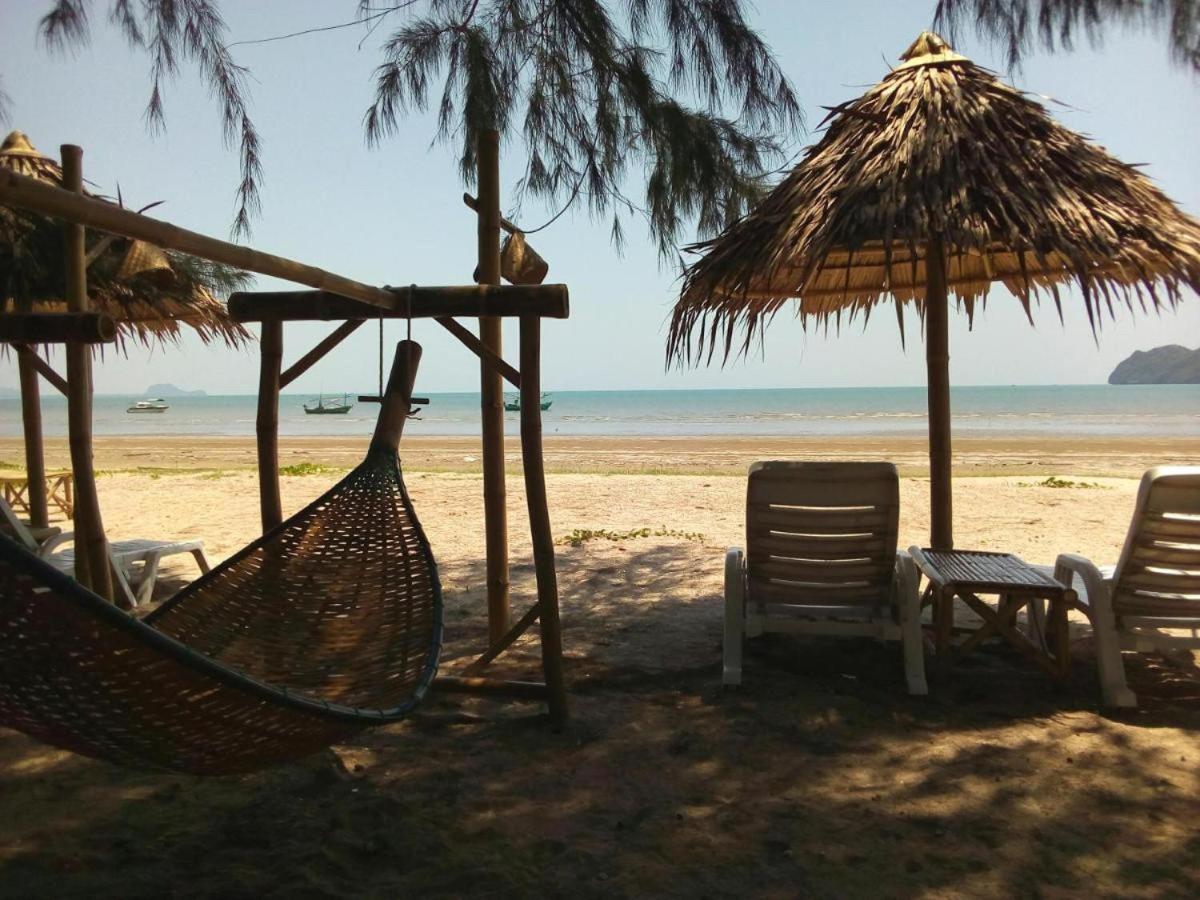 Blue Beach Resort Baanphakrimlay Экстерьер фото
