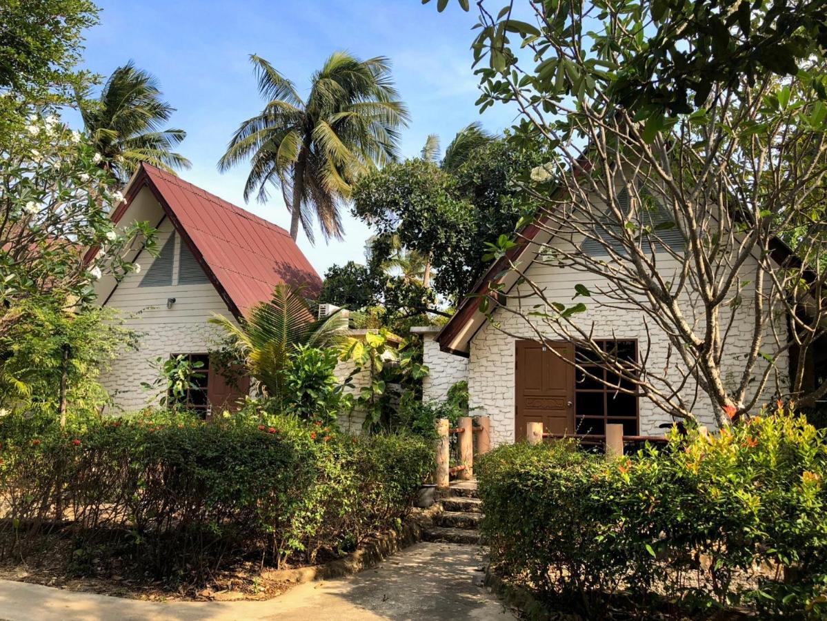 Blue Beach Resort Baanphakrimlay Экстерьер фото
