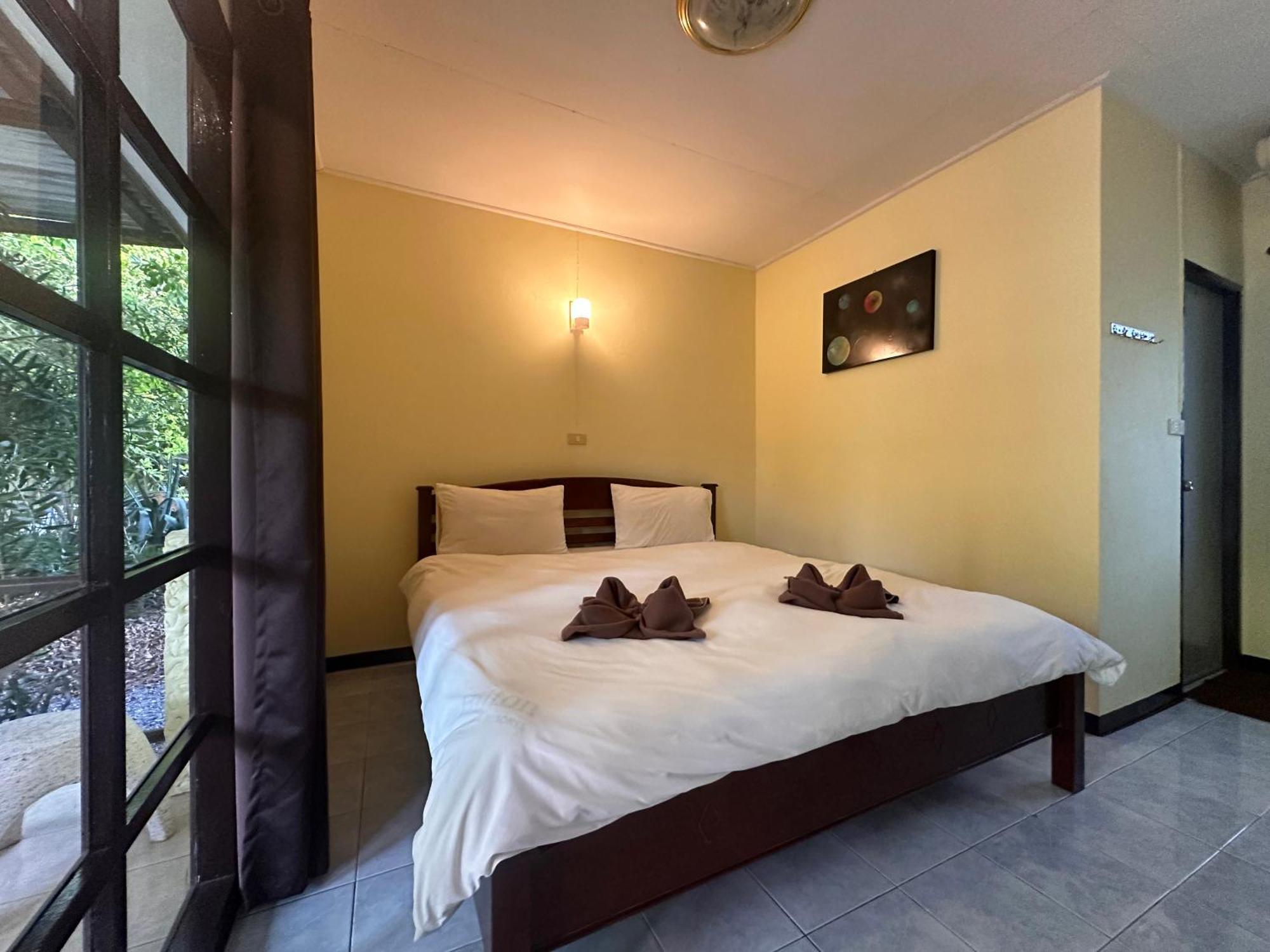 Blue Beach Resort Baanphakrimlay Экстерьер фото